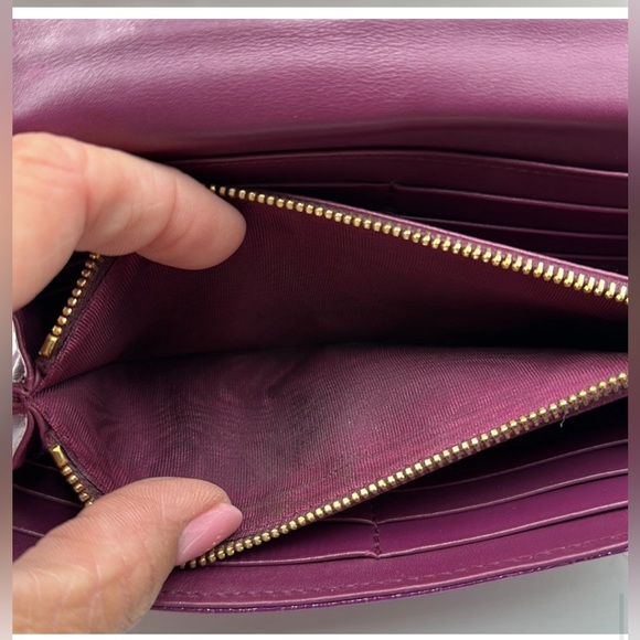 Miu Miu Croc Embossed Wallet - Picture 6 of 6